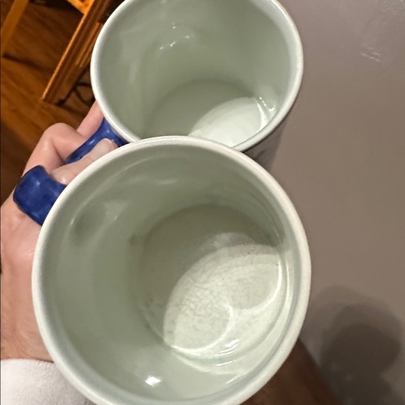 Vintage Pair of Delft Blue Tulip Floral Coffee Mugs Cups 3 5/8" Hand Painted - Picture 3 of 5